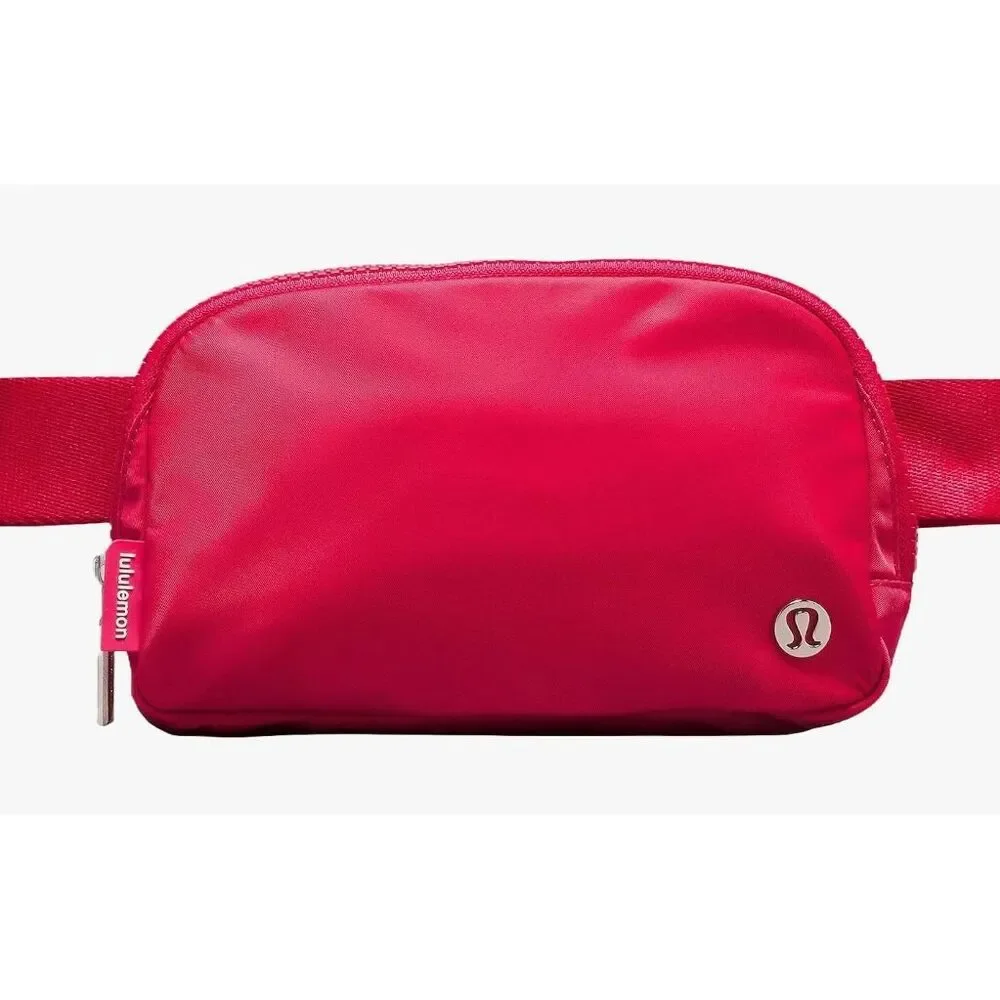 Lululemon Everywhere Belt in Cherry Mist